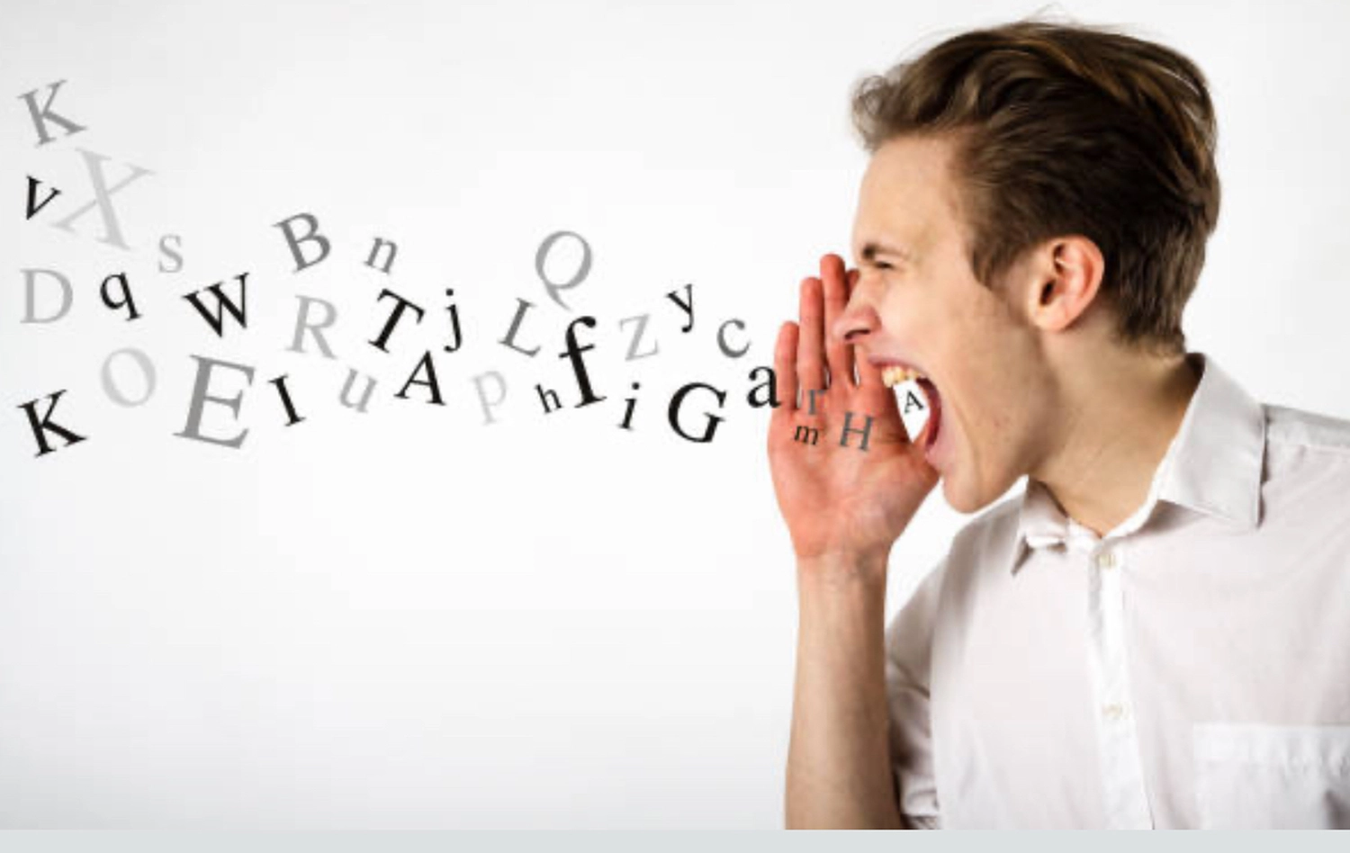 Dana Depenthal – Praxis für Logopädie – ein junger Mann, der laut schreit oder spricht, mit Buchstaben, die aus seinem Mund fliegen und die Kraft und Wirkung symbolisieren der Kommunikation oder der Worte.