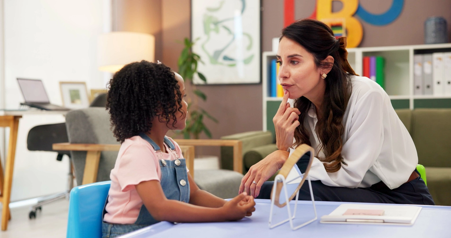 Dana Depenthal – Praxis für Logopädie – Spiegel, Sprachtherapie und Unterstützung für Frauen und Mädchen bei der Sprachdiagnostik, Lautanalyse und Sprachförderung.